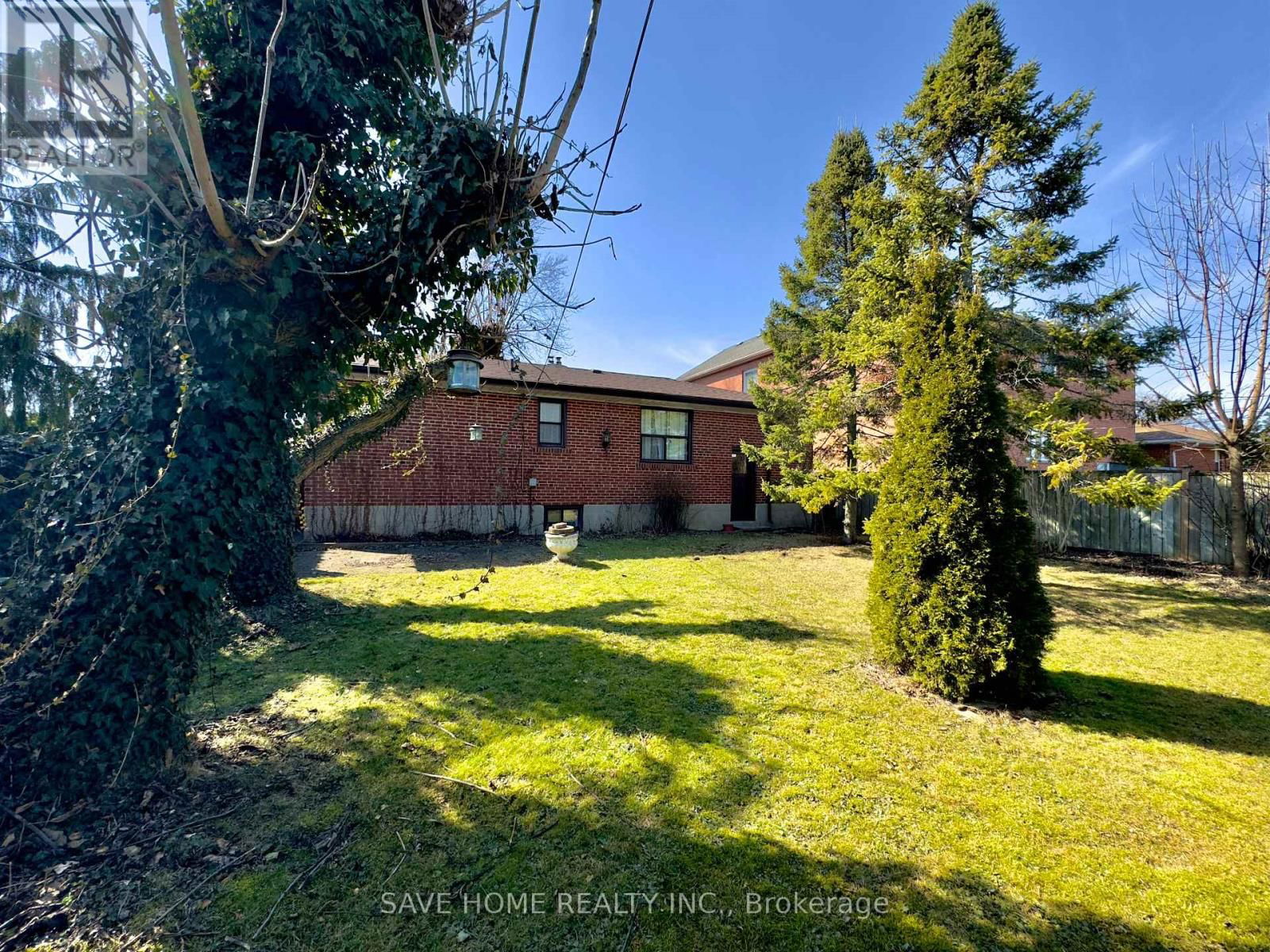 28 ALLONSIUS DRIVE EAST Image 26