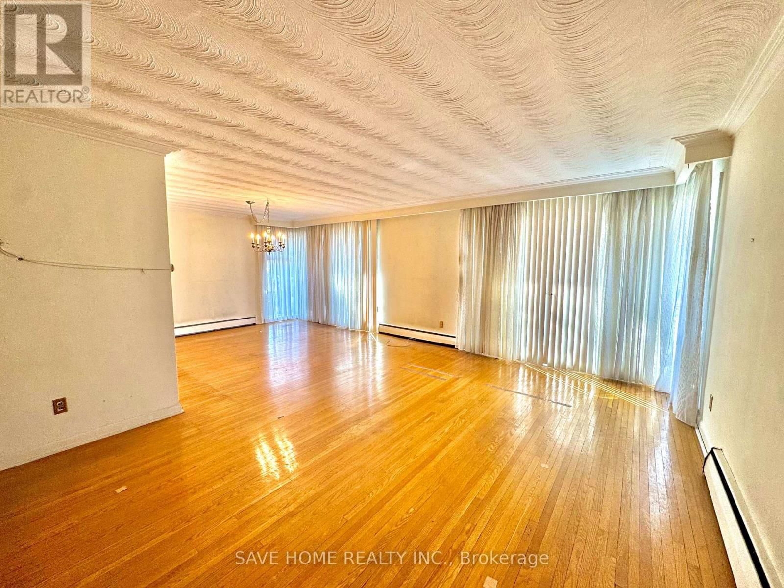 28 ALLONSIUS DRIVE EAST Image 5