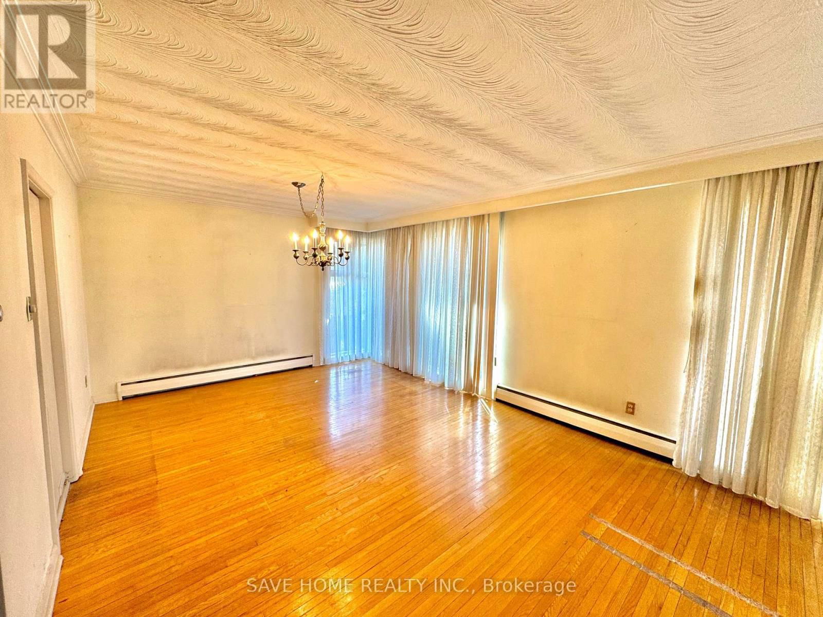 28 ALLONSIUS DRIVE EAST Image 6