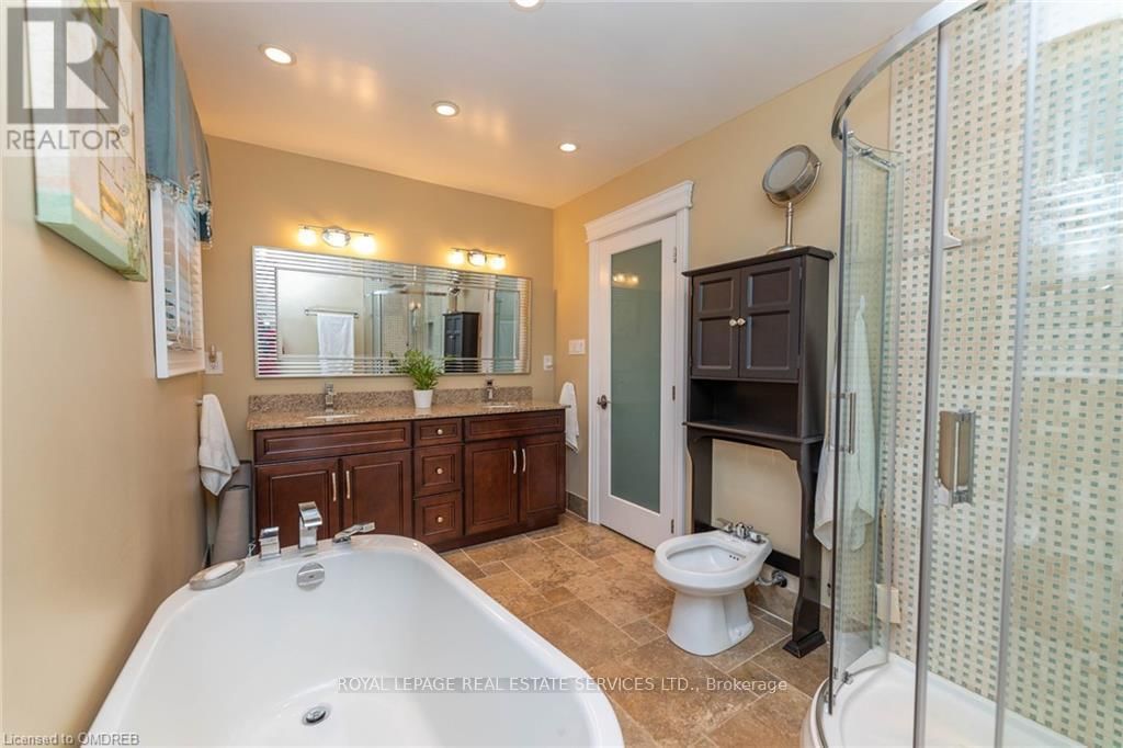 2123 KAWARTHA CRESCENT Image 28