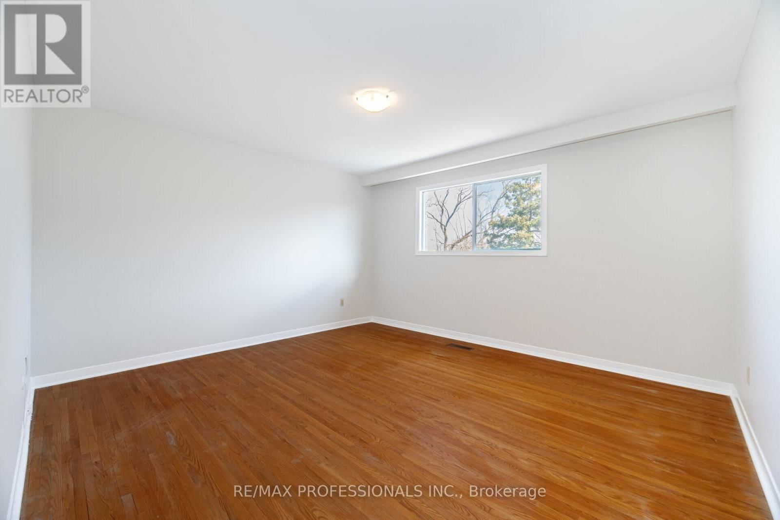 37 THICKET ROAD Image 26