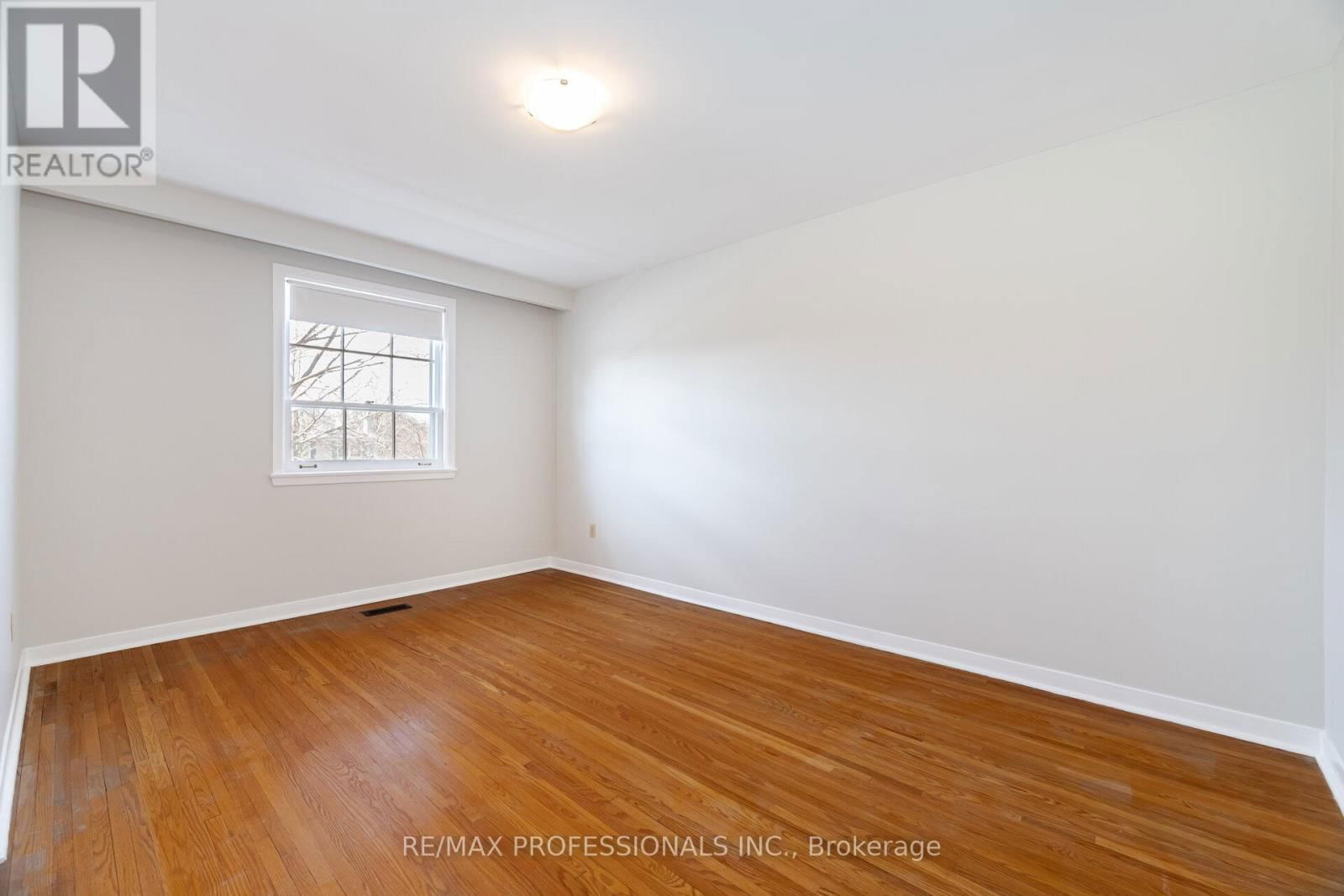 37 THICKET ROAD Image 27