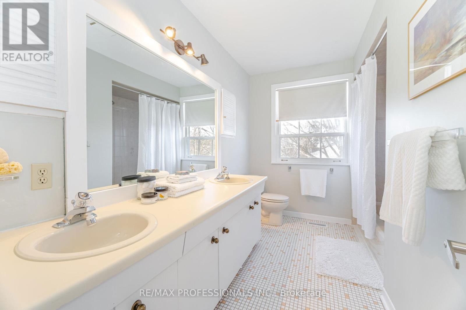 37 THICKET ROAD Image 30