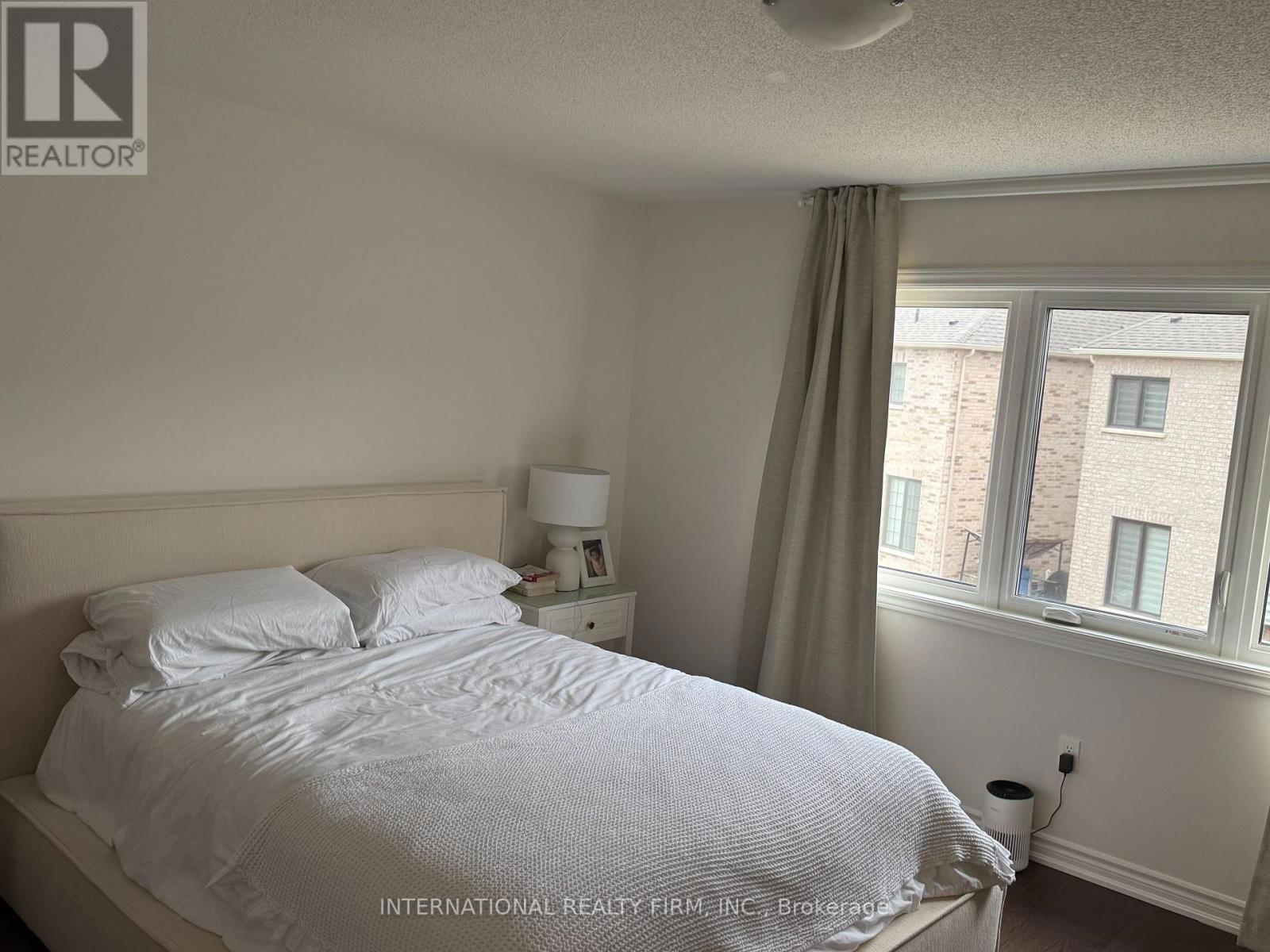 615 BOYD LANE Image 33