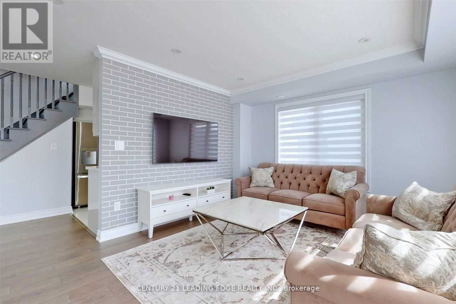 74 - 200 VETERANS DRIVE Image 4