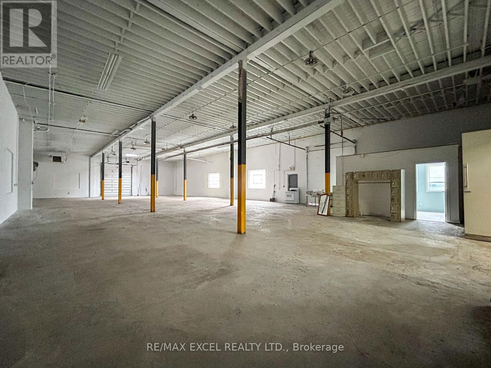 31 MILFORD AVENUE Image 16
