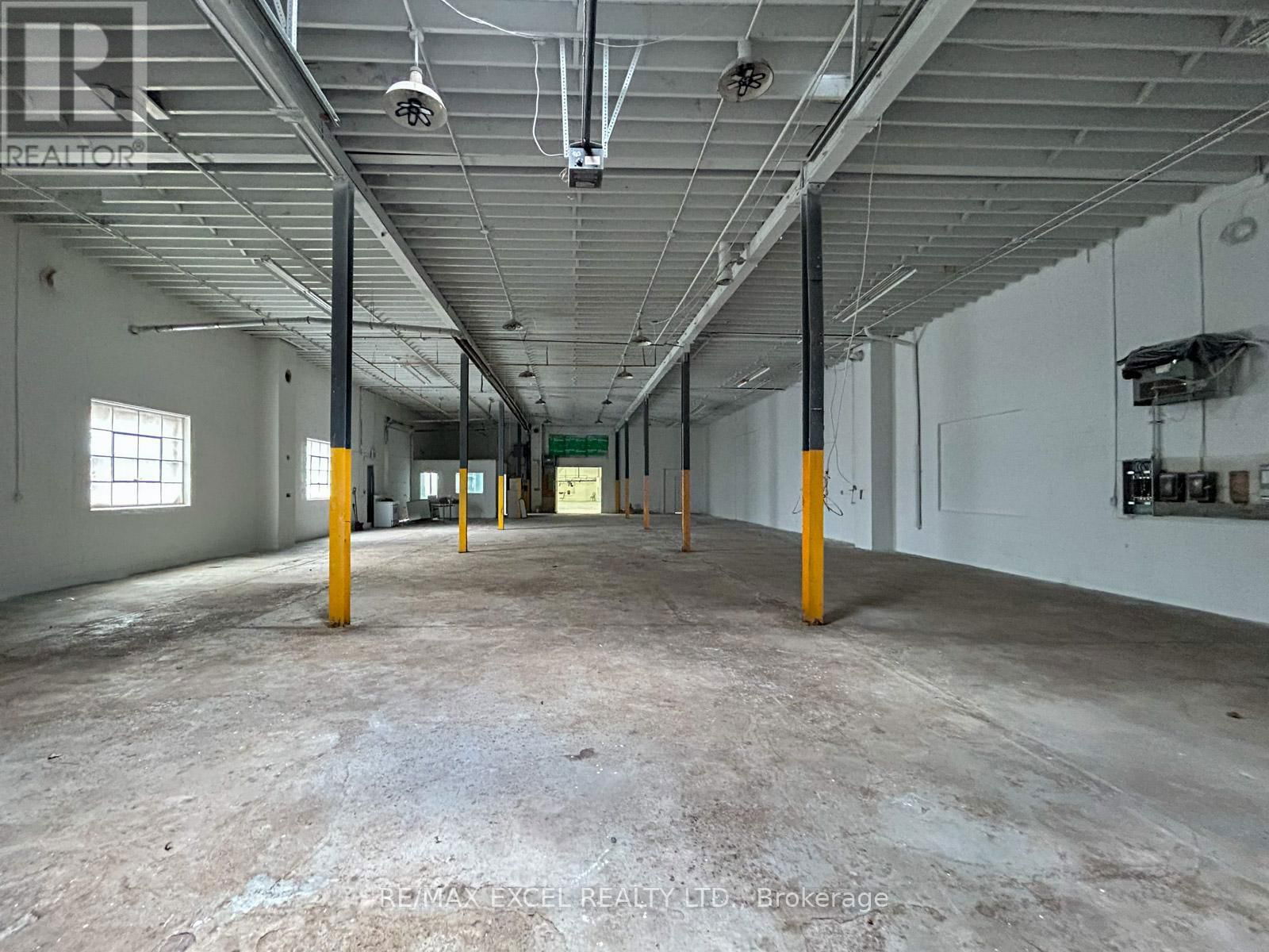 31 MILFORD AVENUE Image 19
