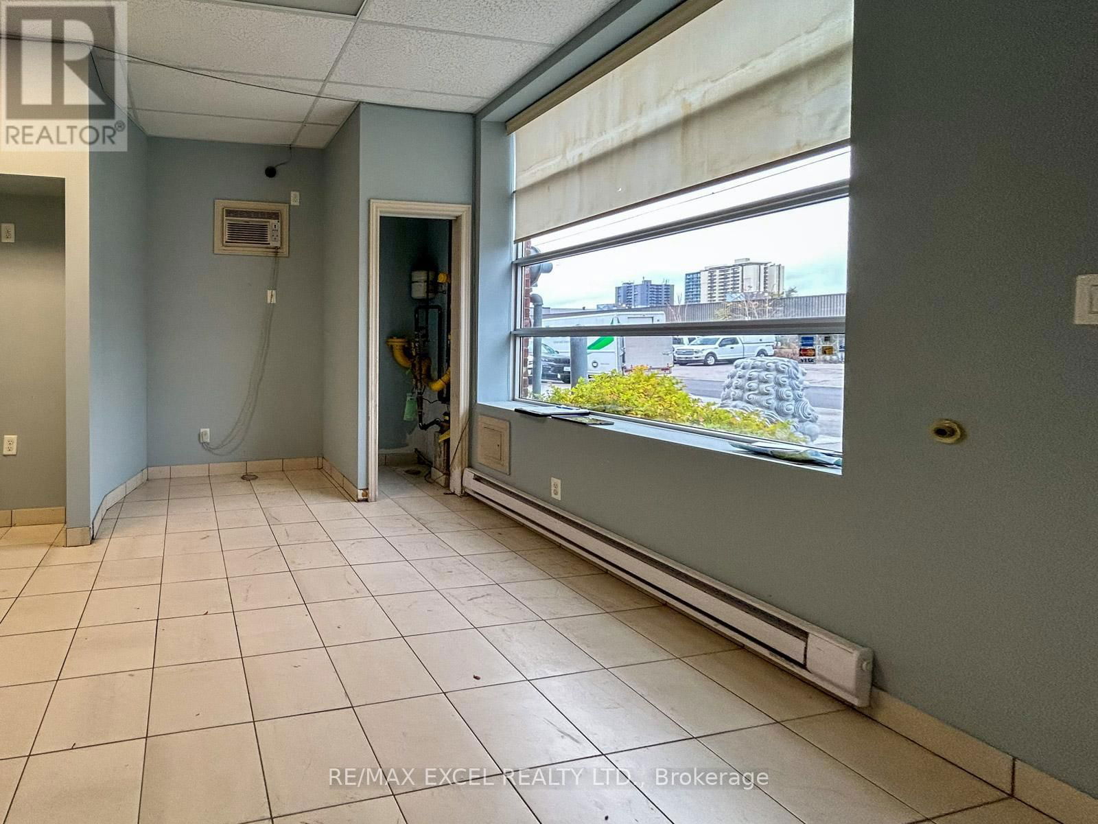 31 MILFORD AVENUE Image 4