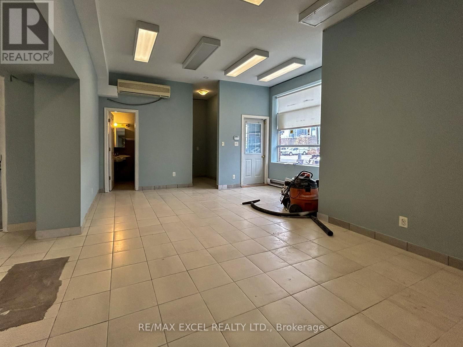 31 MILFORD AVENUE Image 7