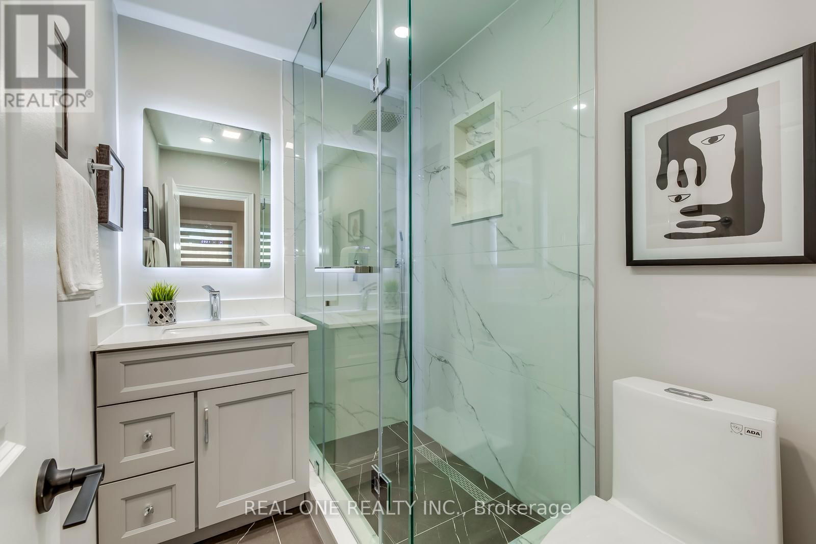 3379 OAKGLADE CRESCENT Image 12
