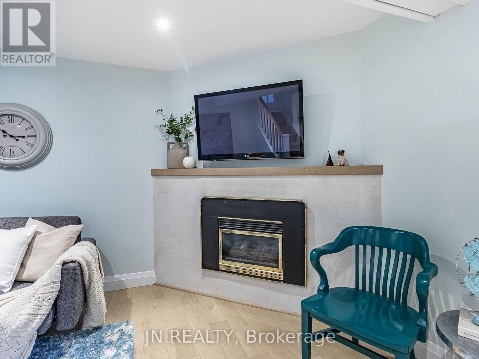 27 FINCHLEY CRESCENT Image 25