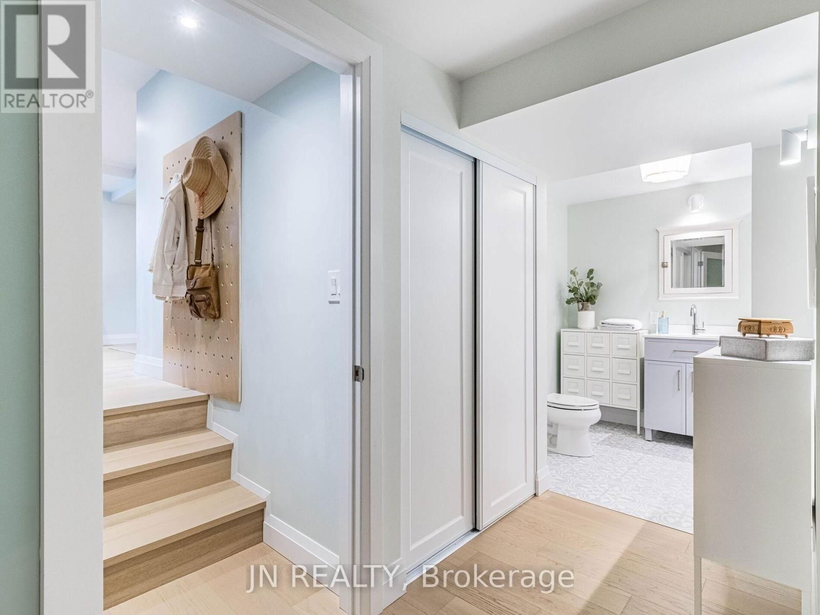 27 FINCHLEY CRESCENT Image 37