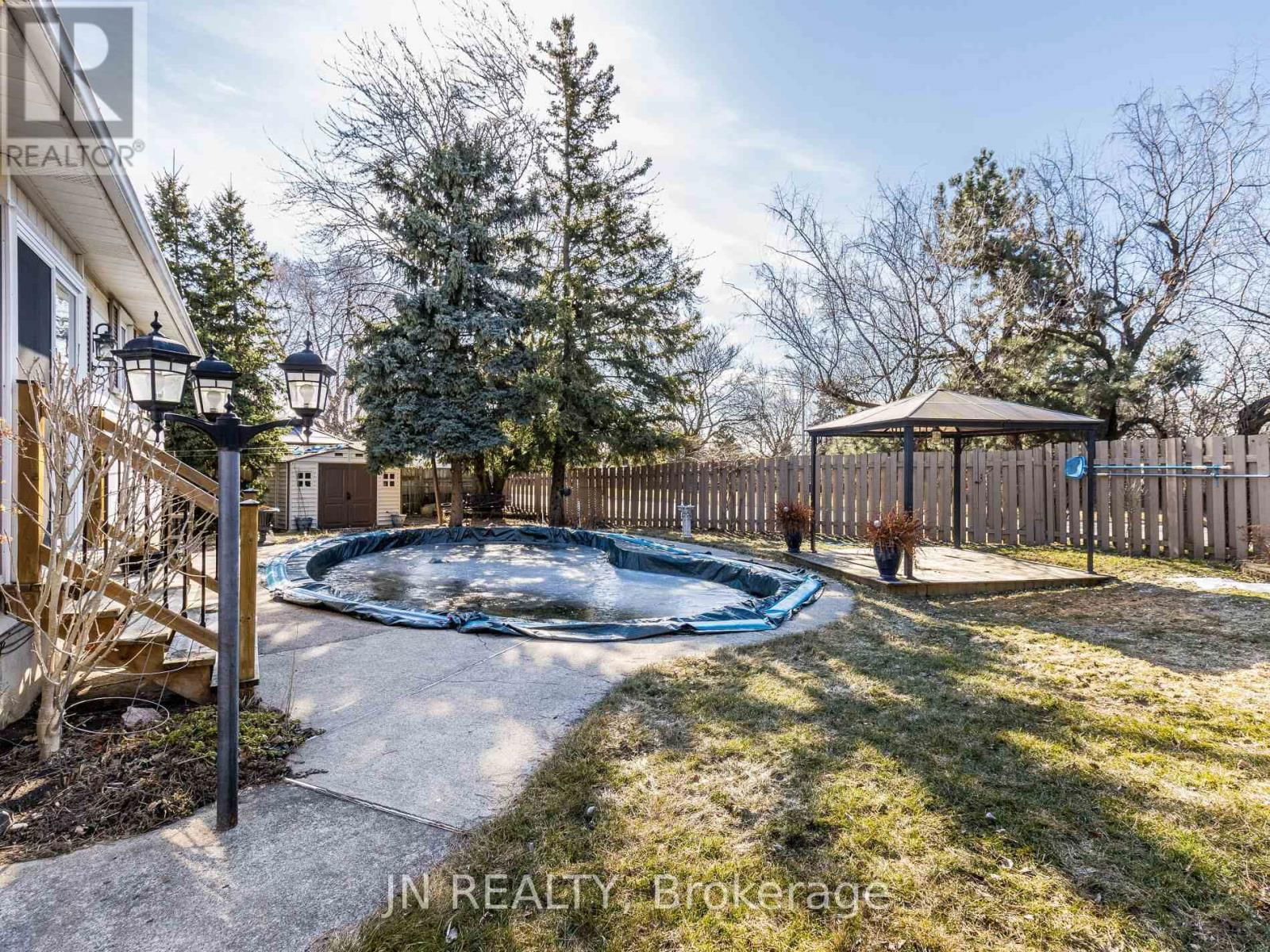 27 FINCHLEY CRESCENT Image 40