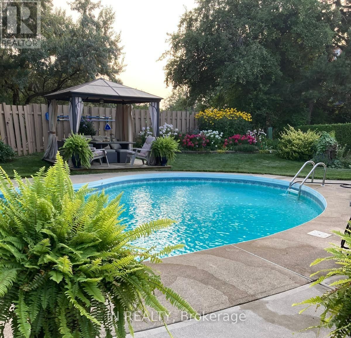27 FINCHLEY CRESCENT Image 41