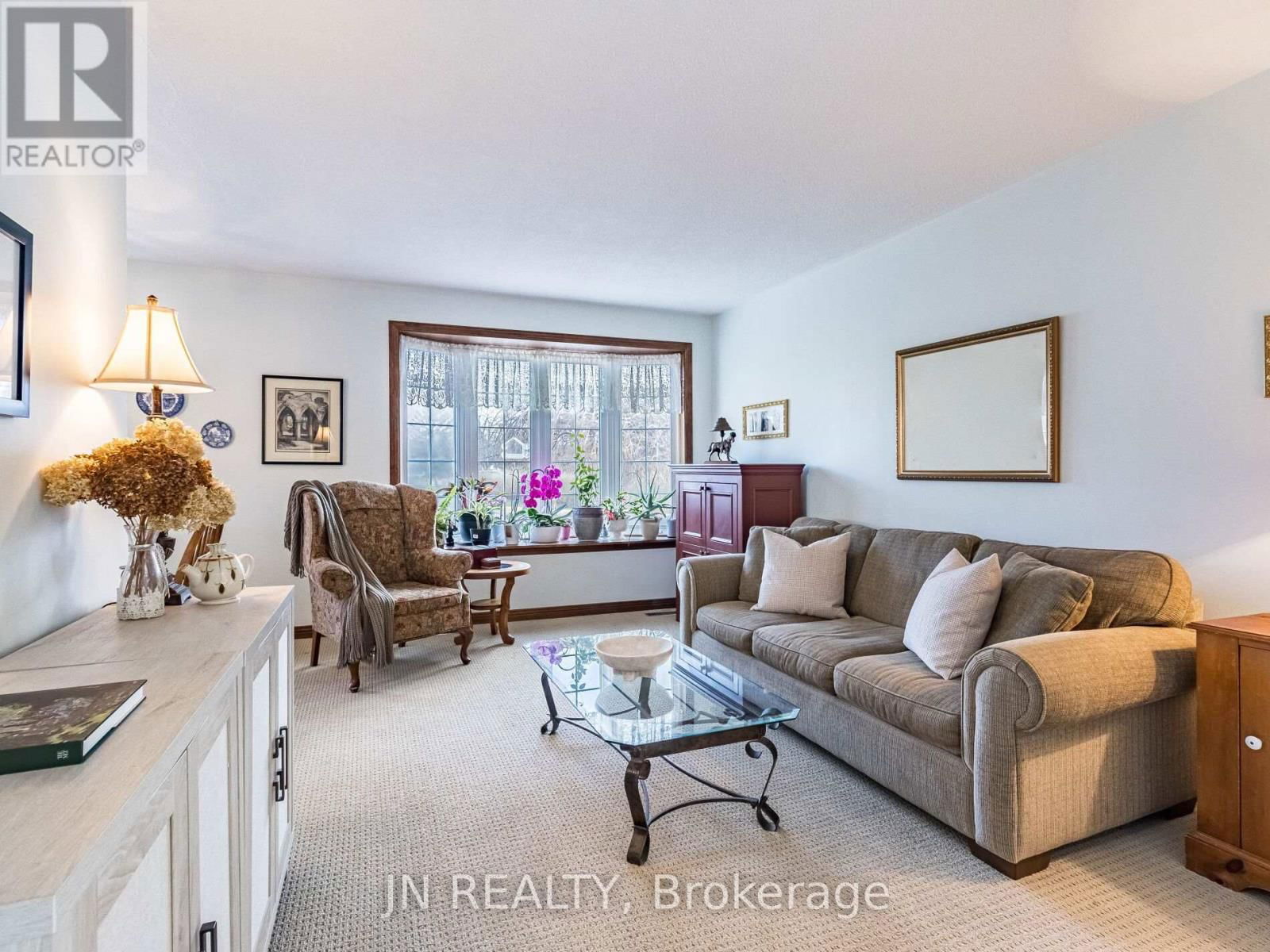 27 FINCHLEY CRESCENT Image 8