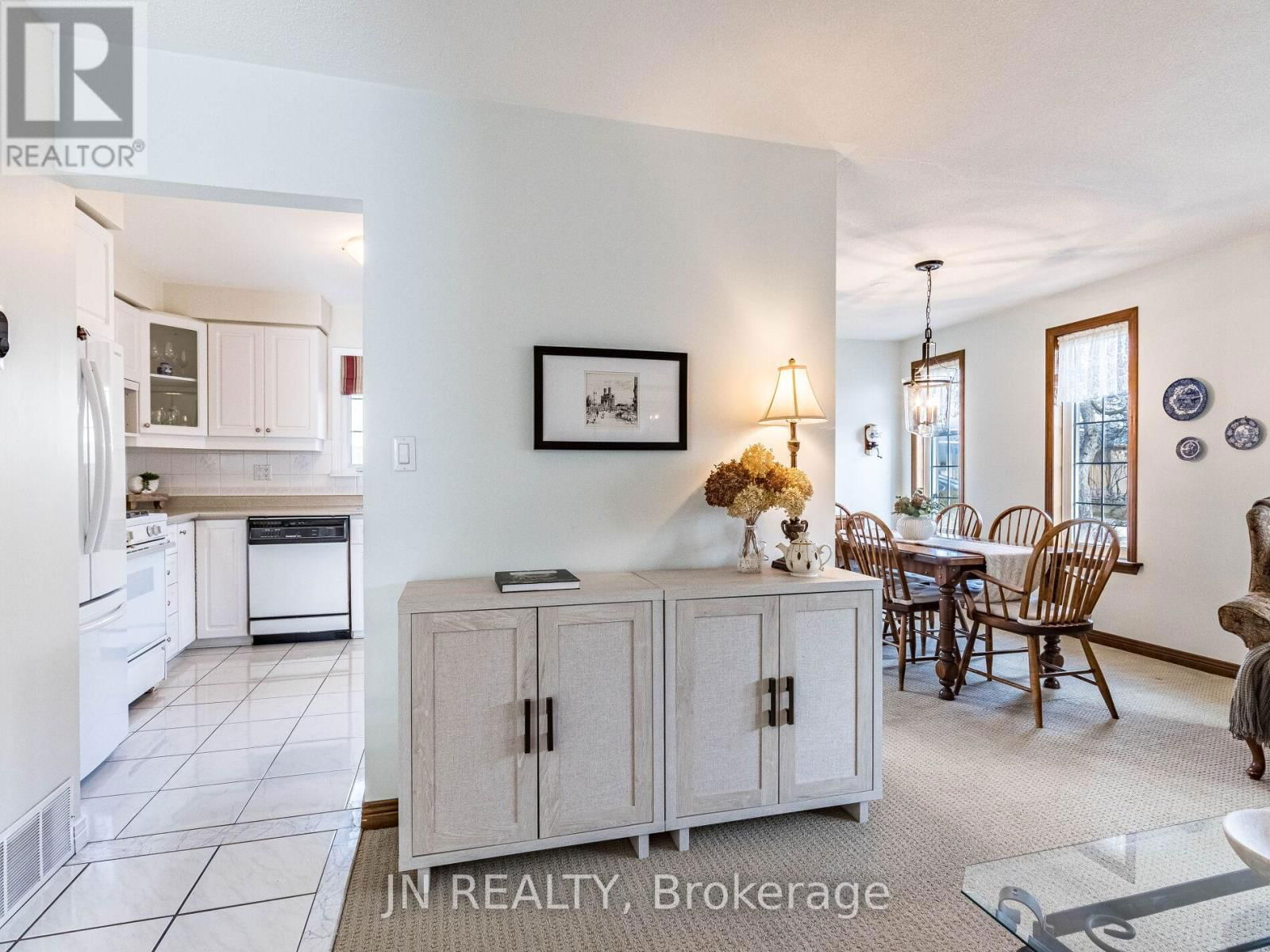27 FINCHLEY CRESCENT Image 9