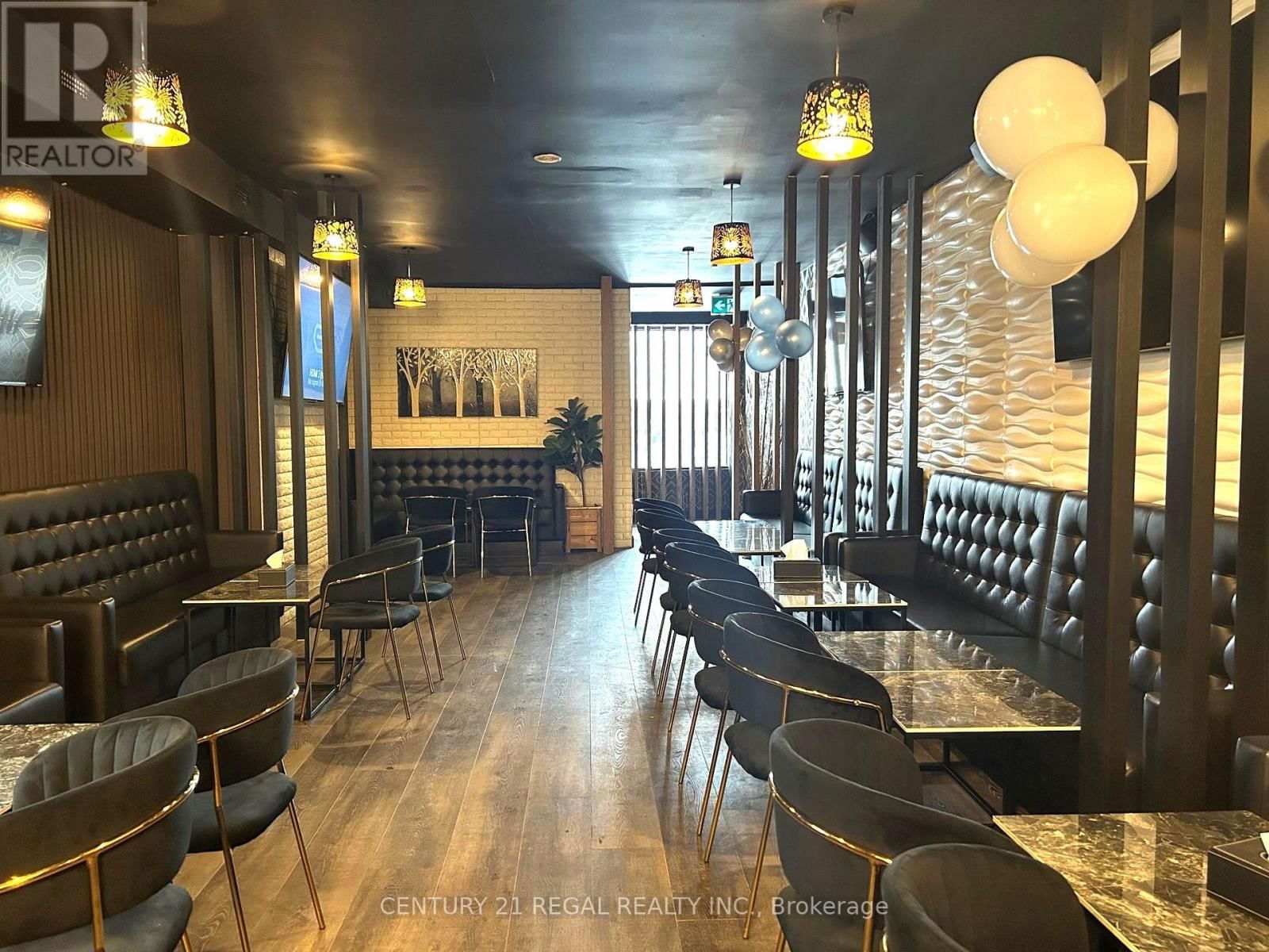 3409 LAKE SHORE BOULEVARD WEST Image 3