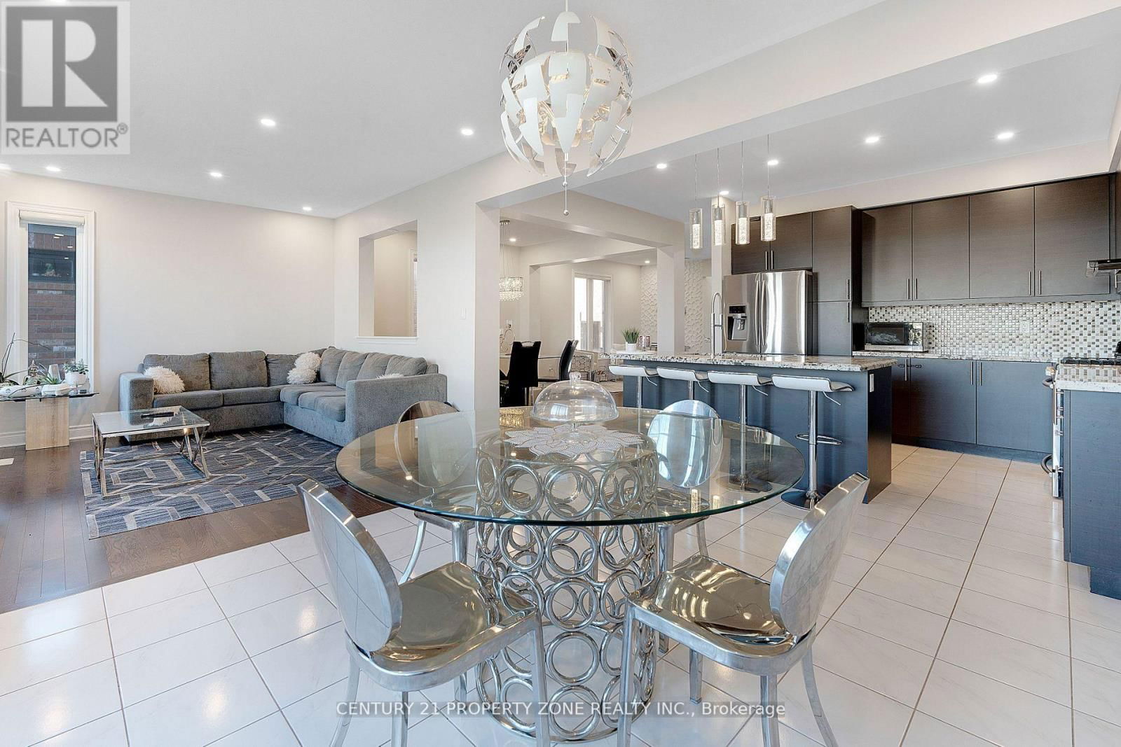 37 ALISTER DRIVE Image 13