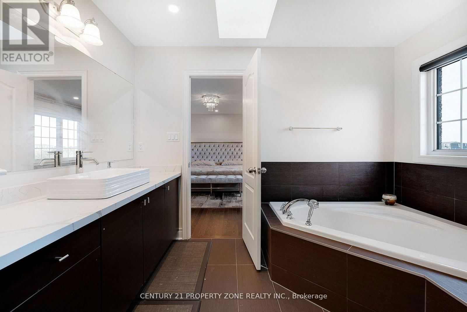 37 ALISTER DRIVE Image 21