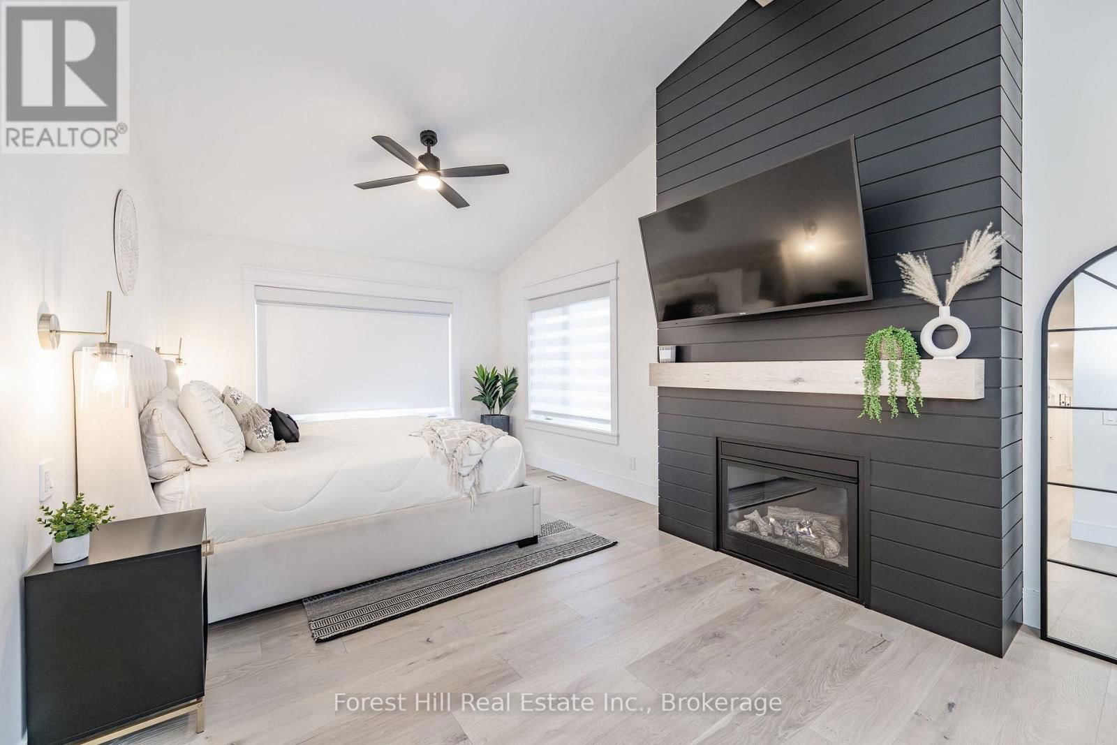 2560 2 SIDE ROAD Image 16