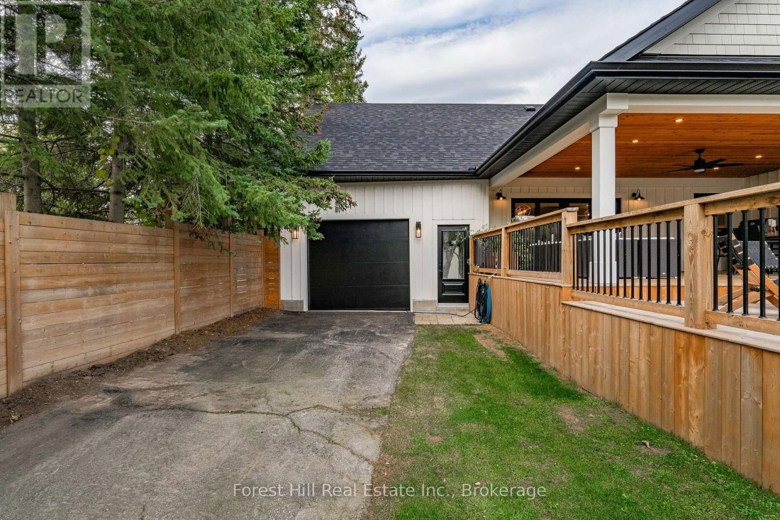 2560 2 SIDE ROAD Image 41
