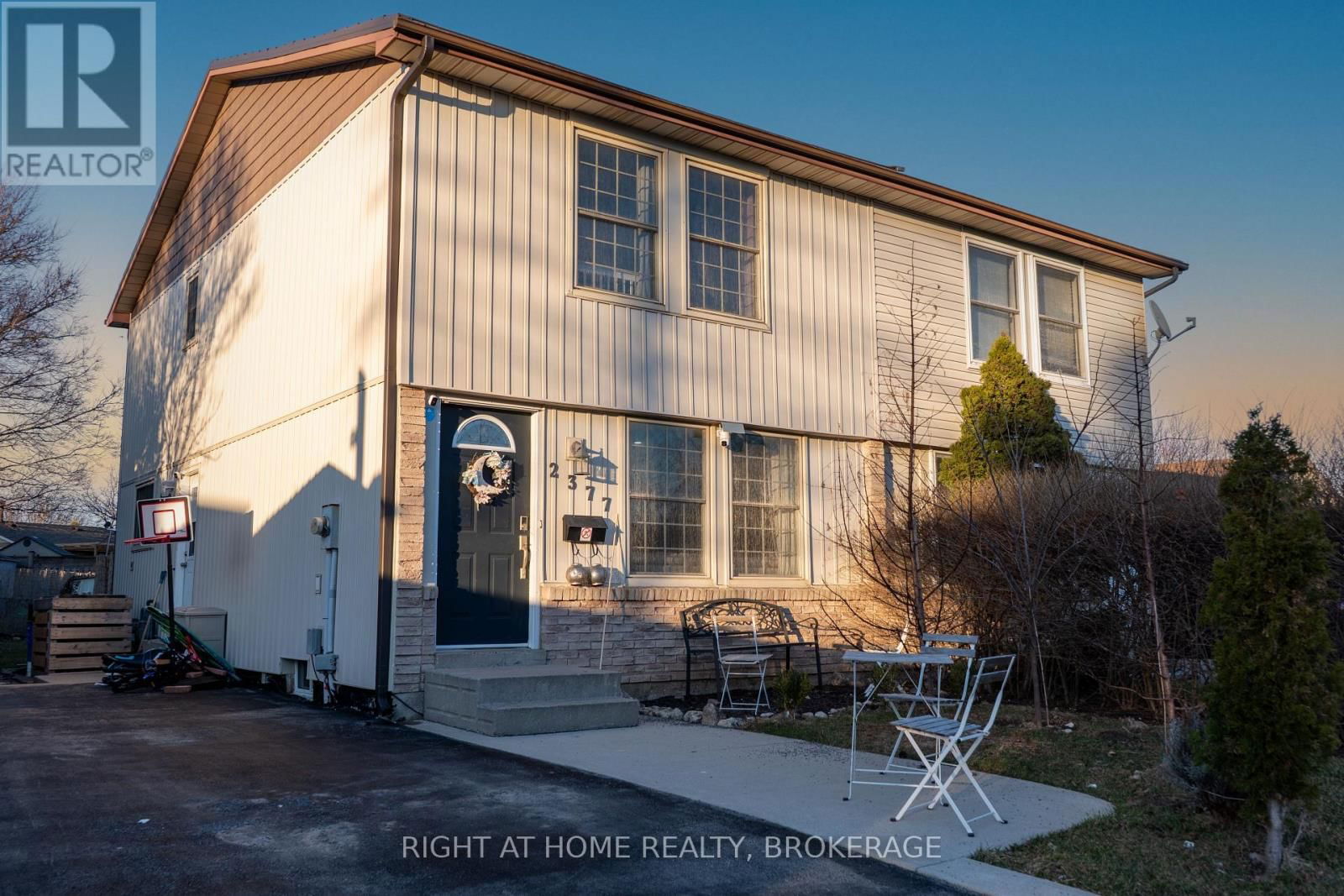 2377 HOLYHEAD DRIVE Image 1