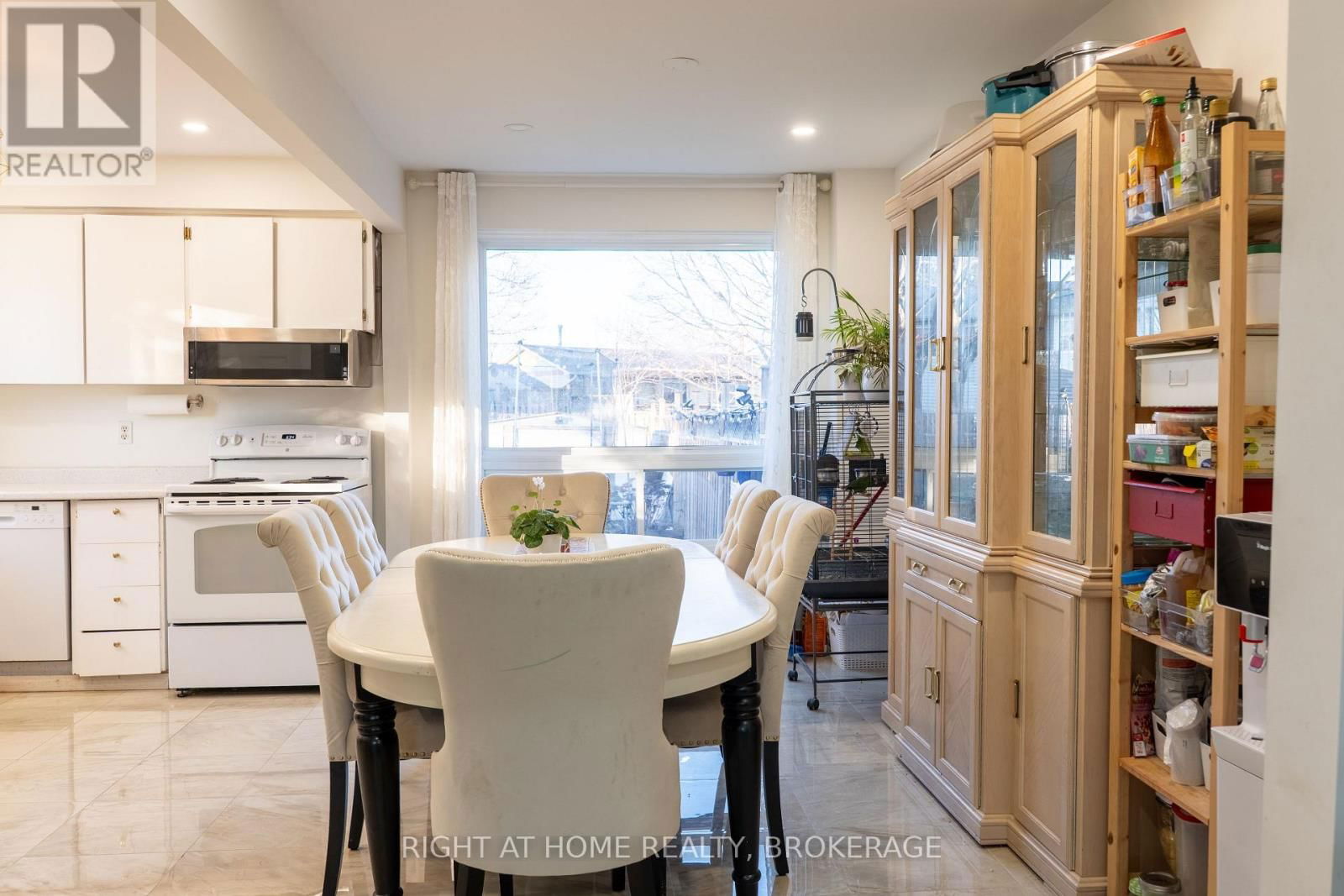 2377 HOLYHEAD DRIVE Image 4