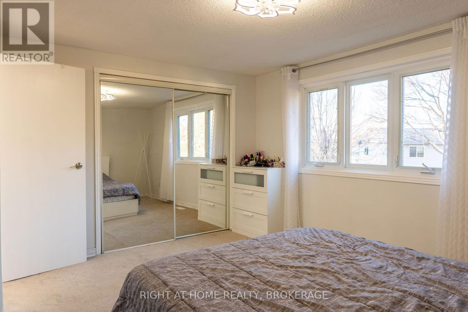 2377 HOLYHEAD DRIVE Image 9