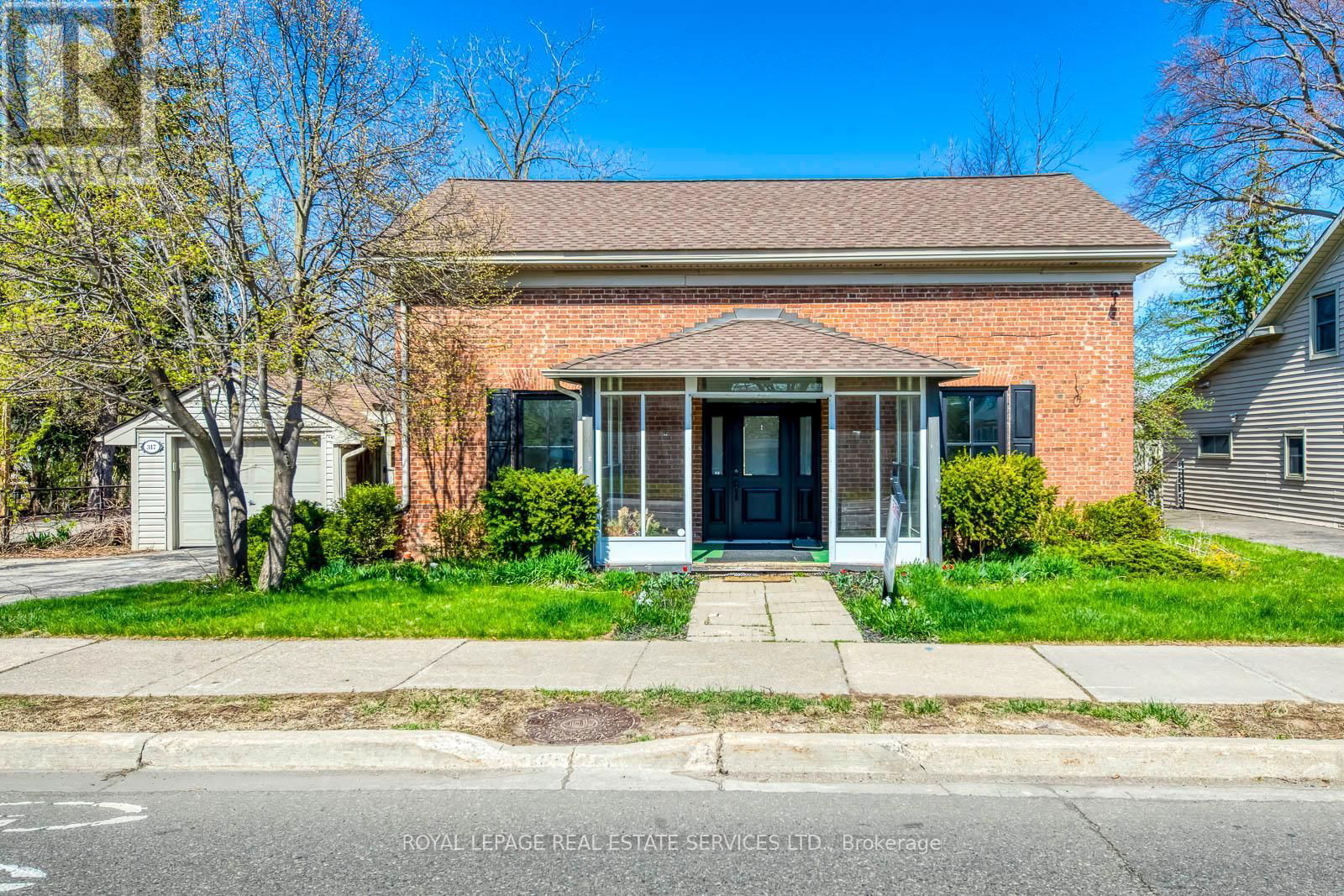 317 QUEEN STREET SOUTH Image 11