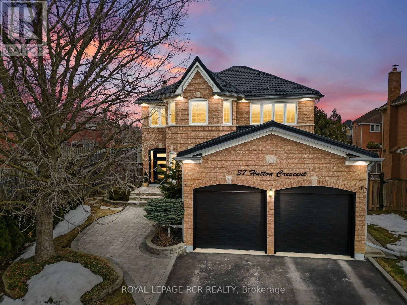 37 HUTTON CRESCENT Image 1