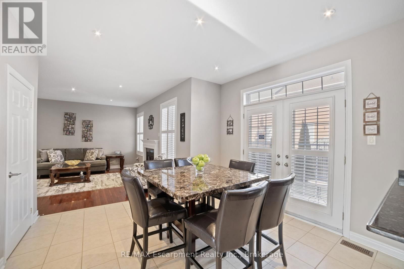 18 COOPERAGE STREET Image 12