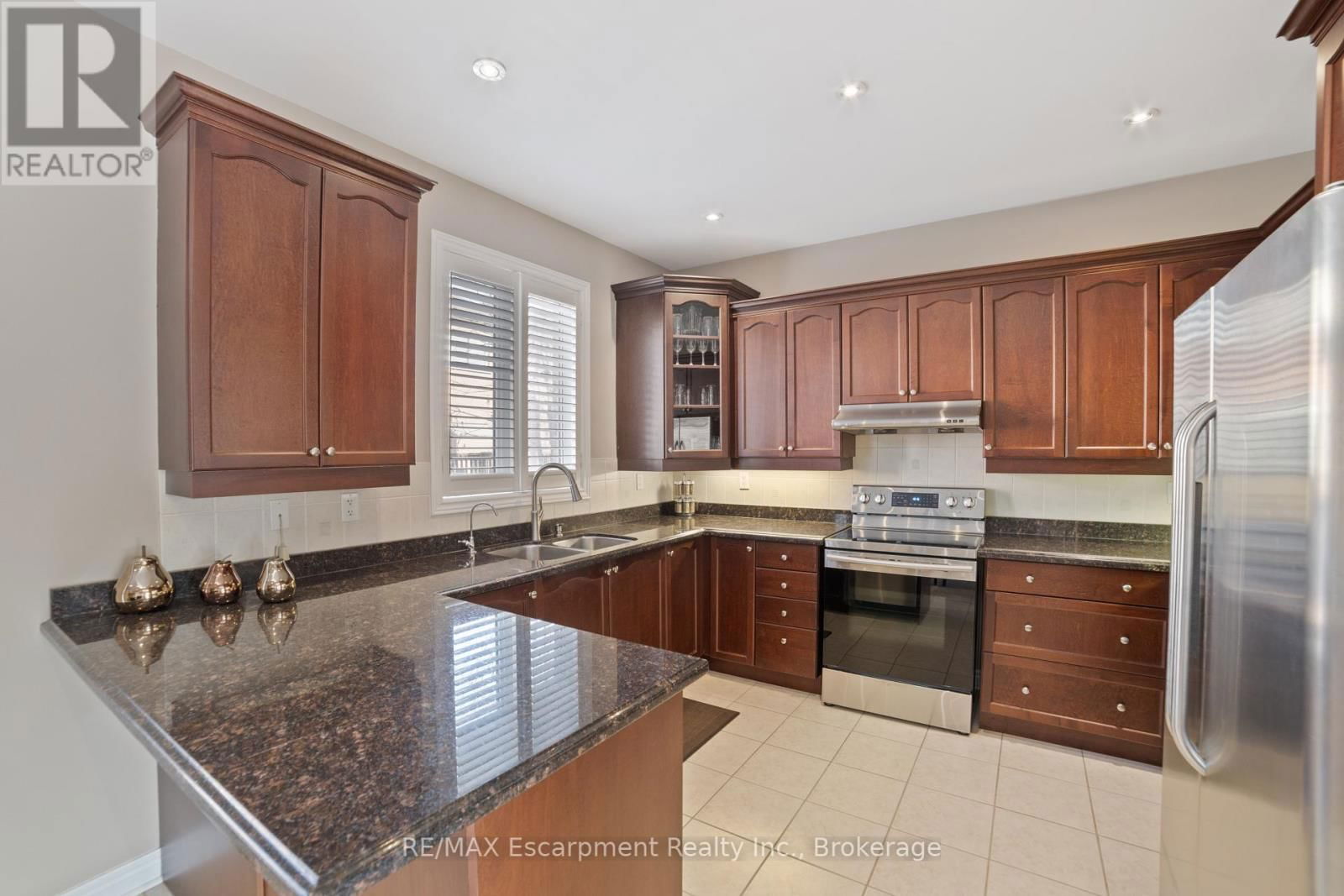 18 COOPERAGE STREET Image 14