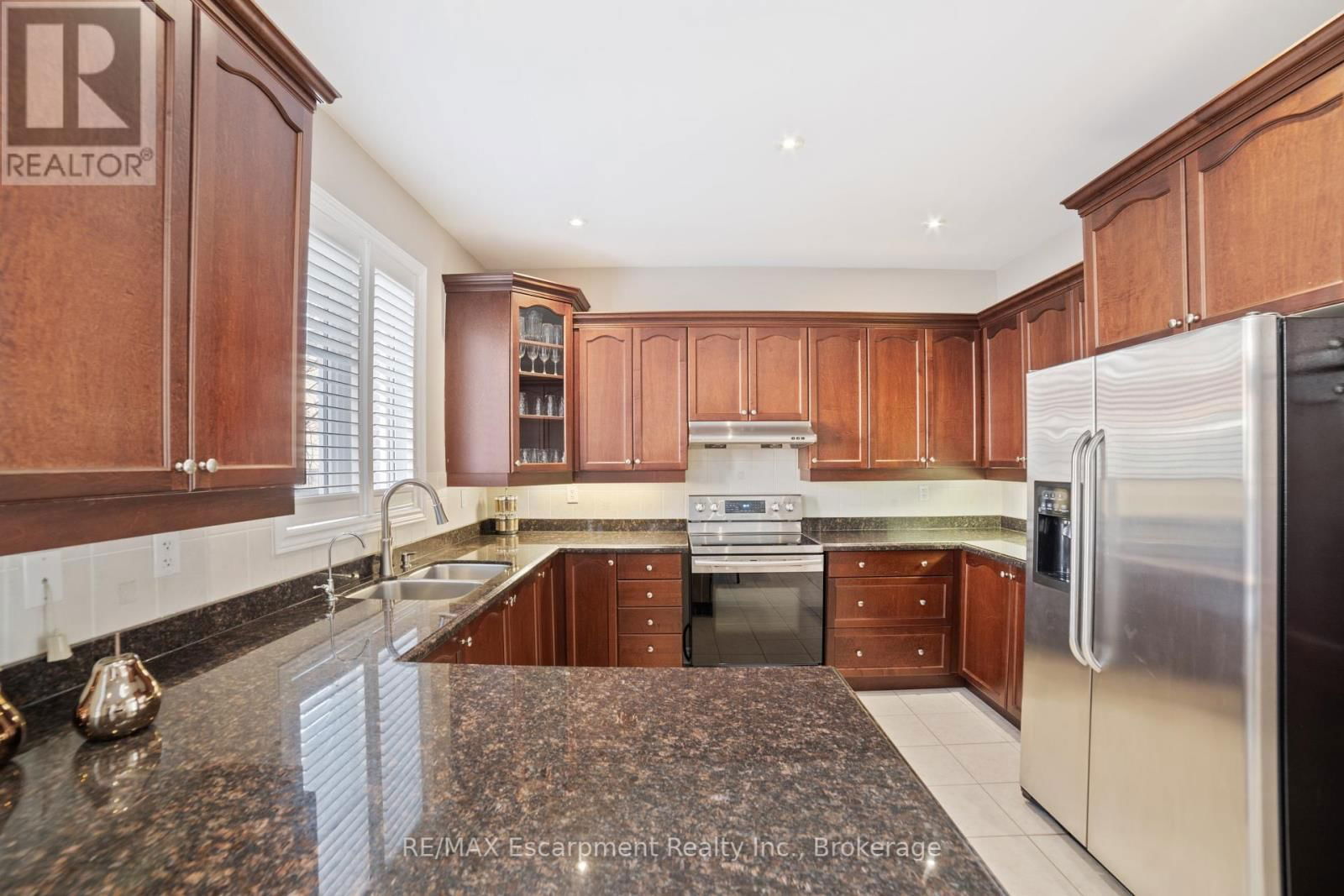18 COOPERAGE STREET Image 15
