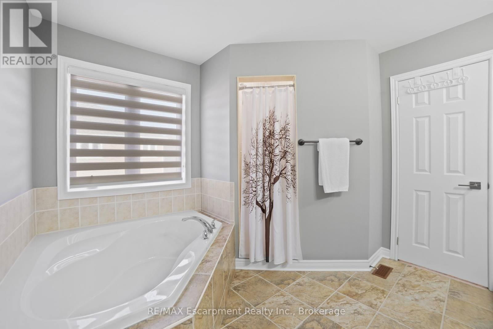 18 COOPERAGE STREET Image 29
