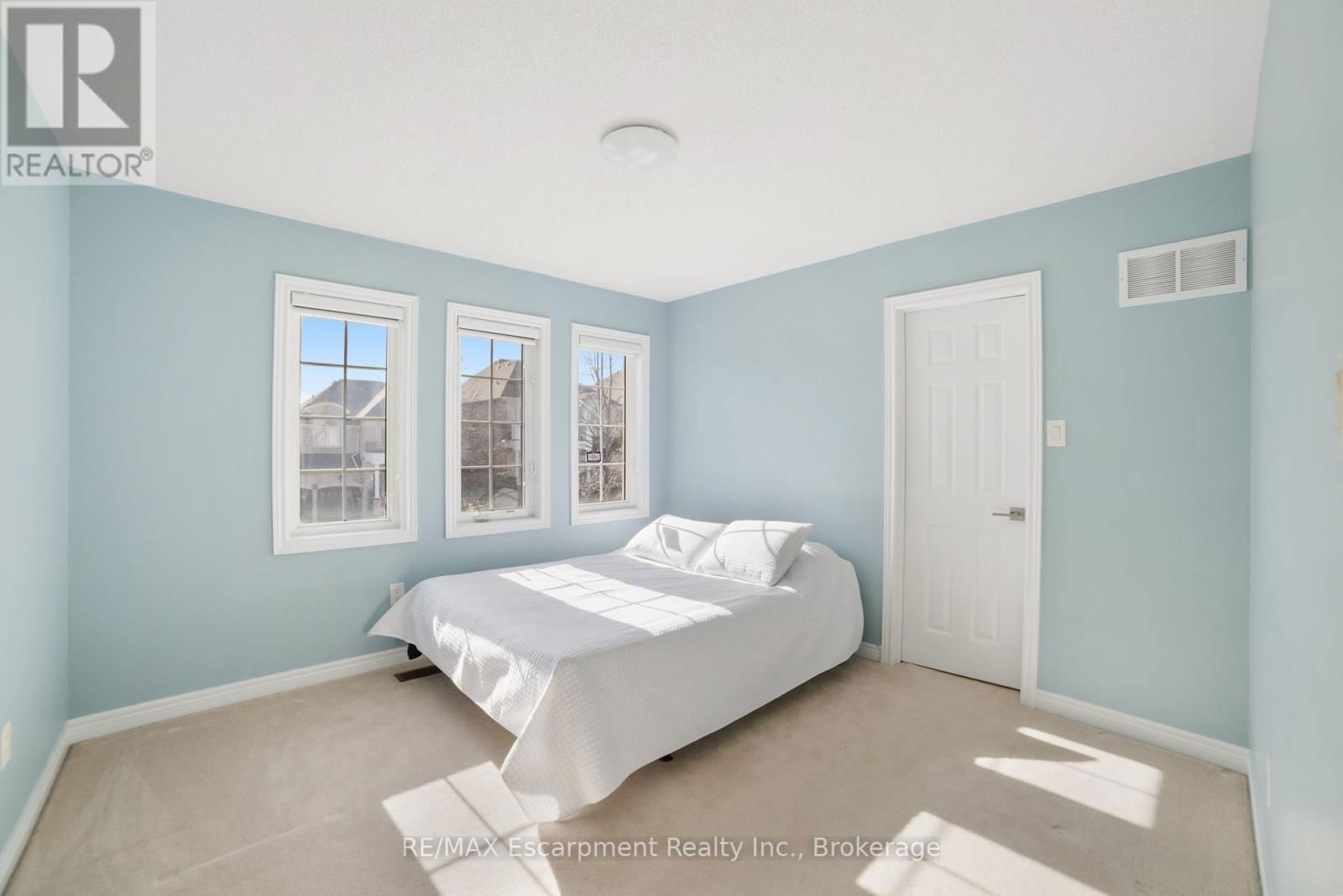 18 COOPERAGE STREET Image 32