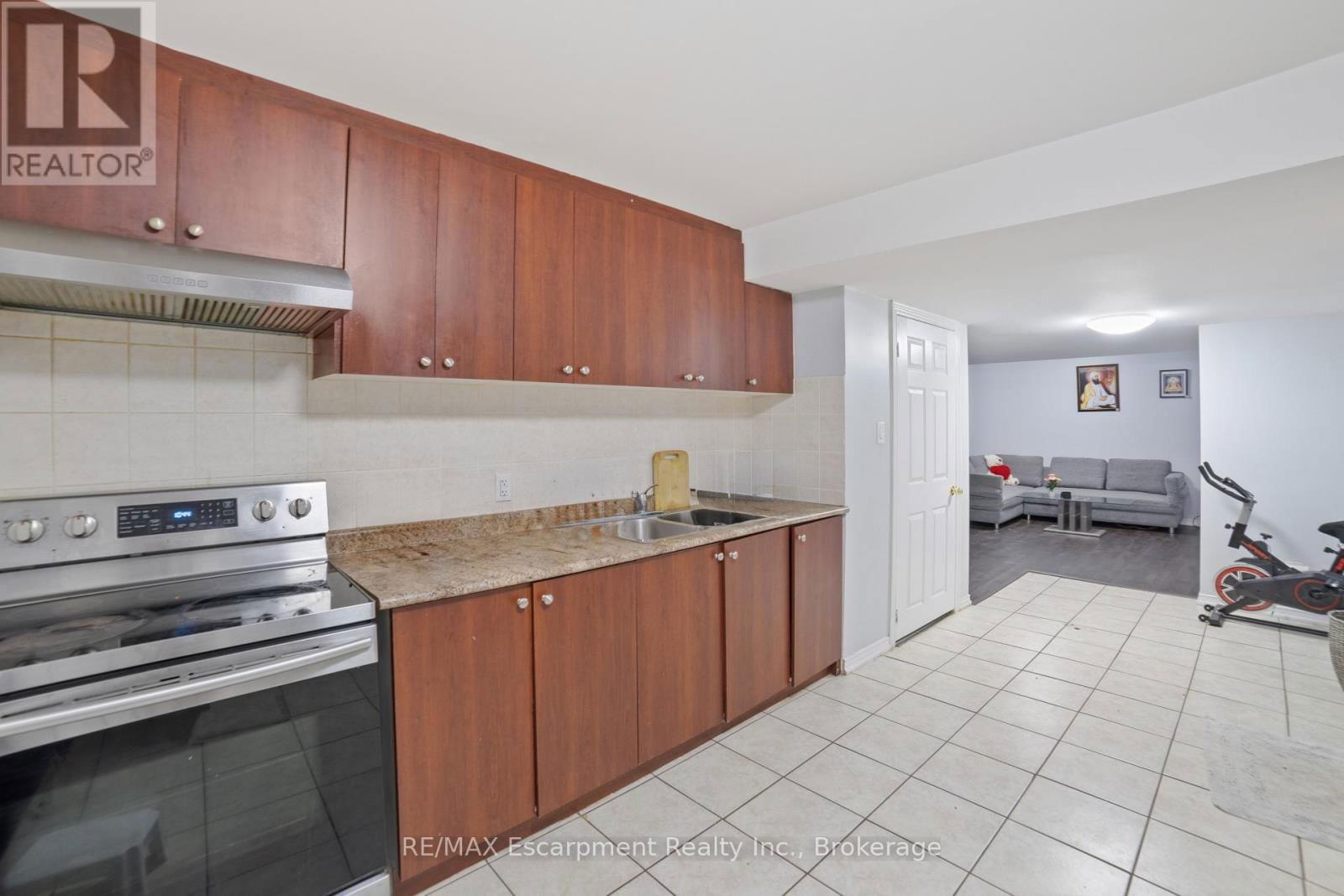 18 COOPERAGE STREET Image 36