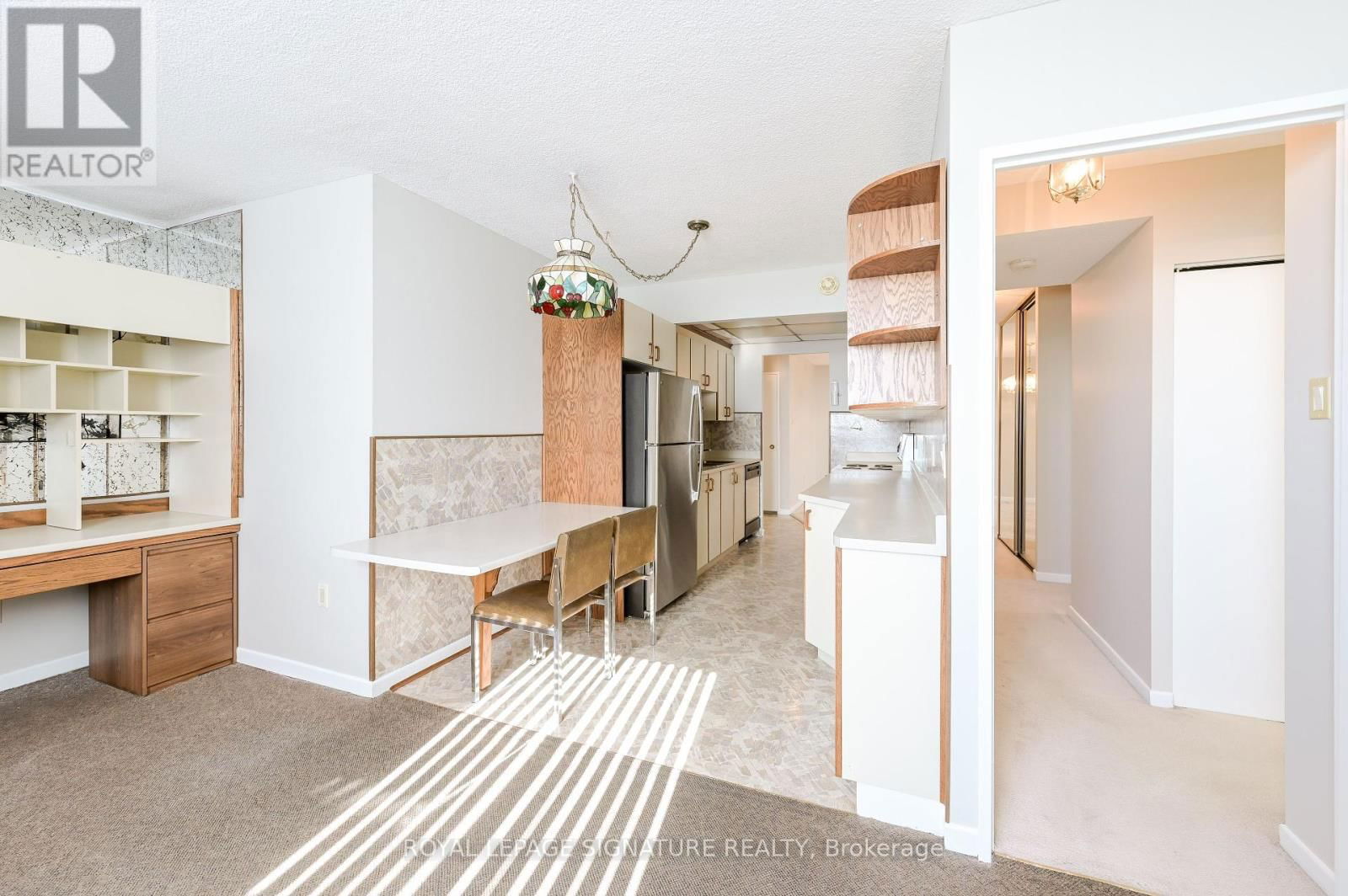 907 - 812 BURNHAMTHORPE ROAD Image 18