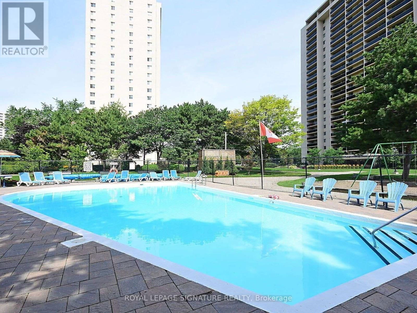 907 - 812 BURNHAMTHORPE ROAD Image 25