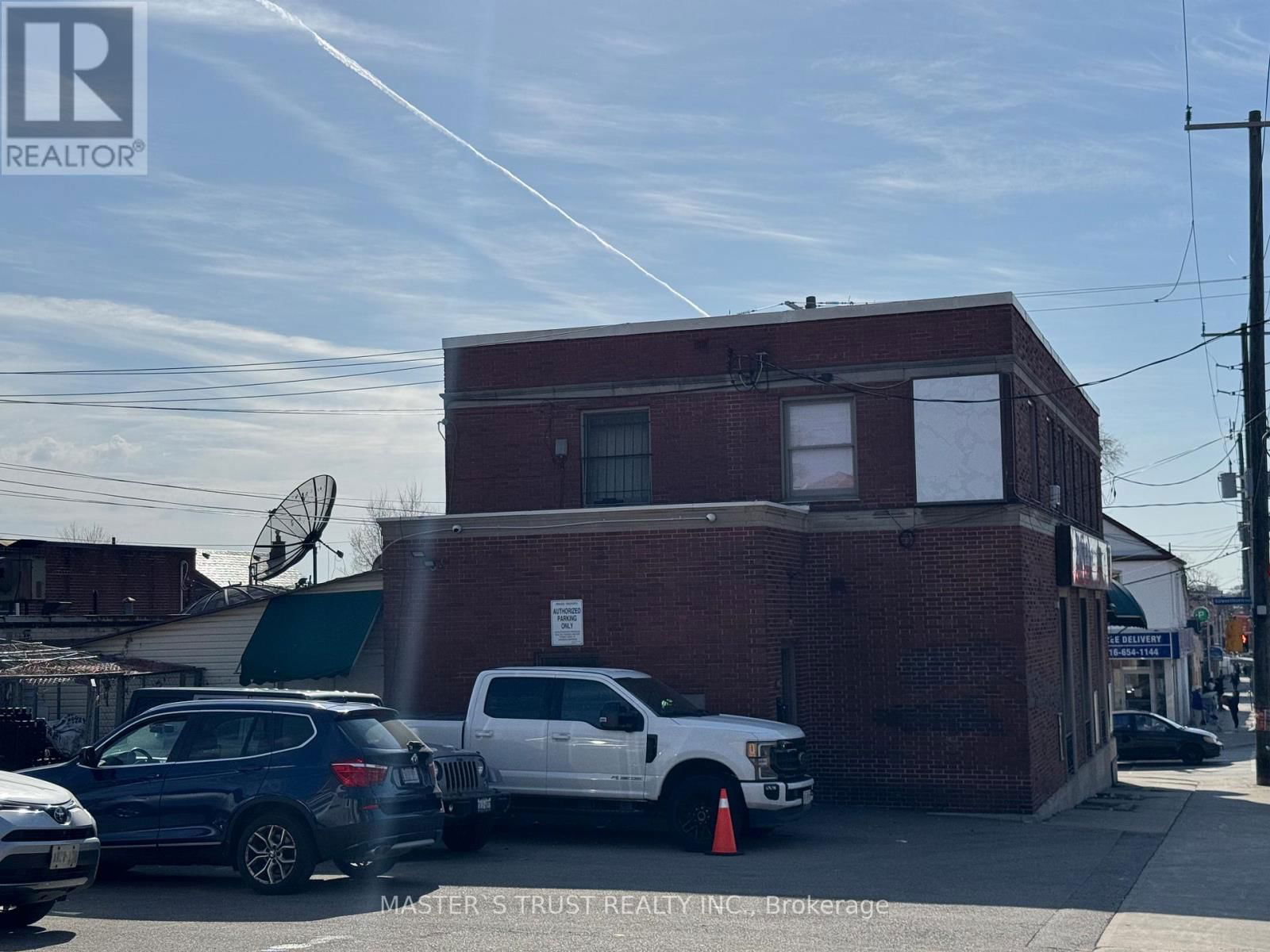 419 ROGERS ROAD Image 4