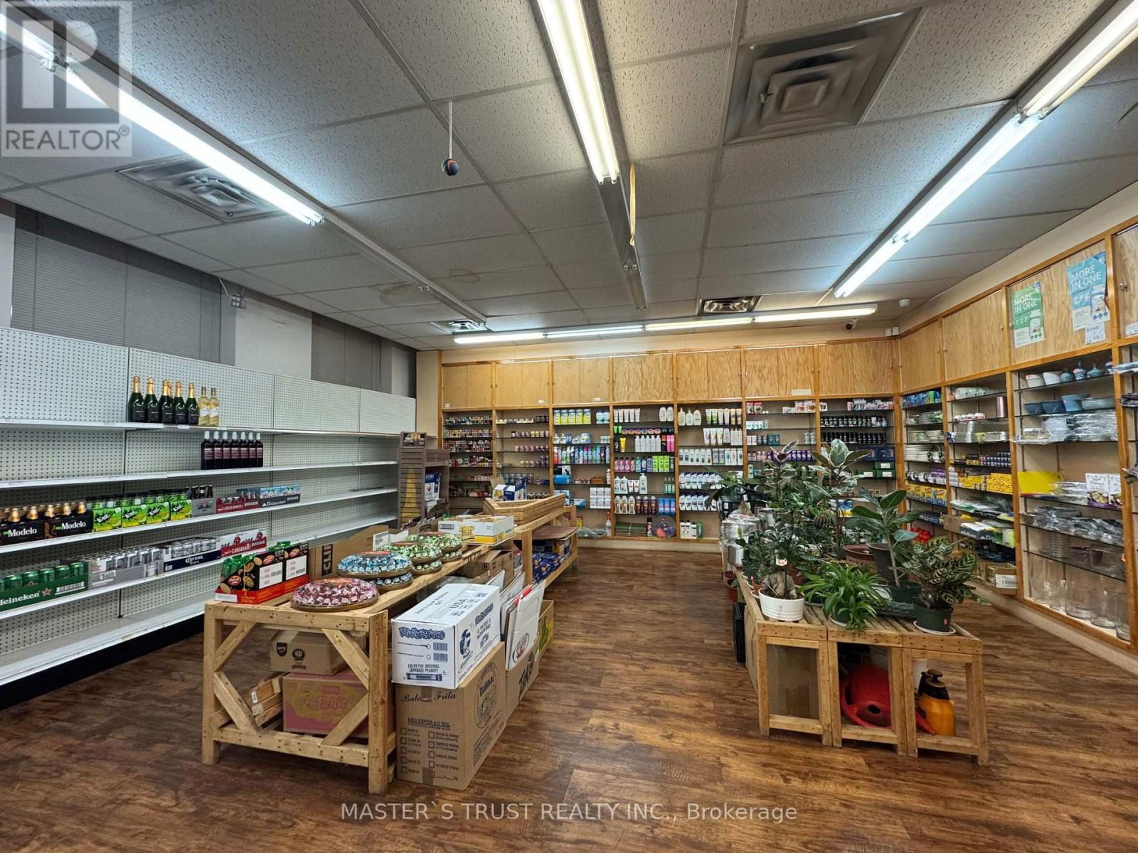 419 ROGERS ROAD Image 6