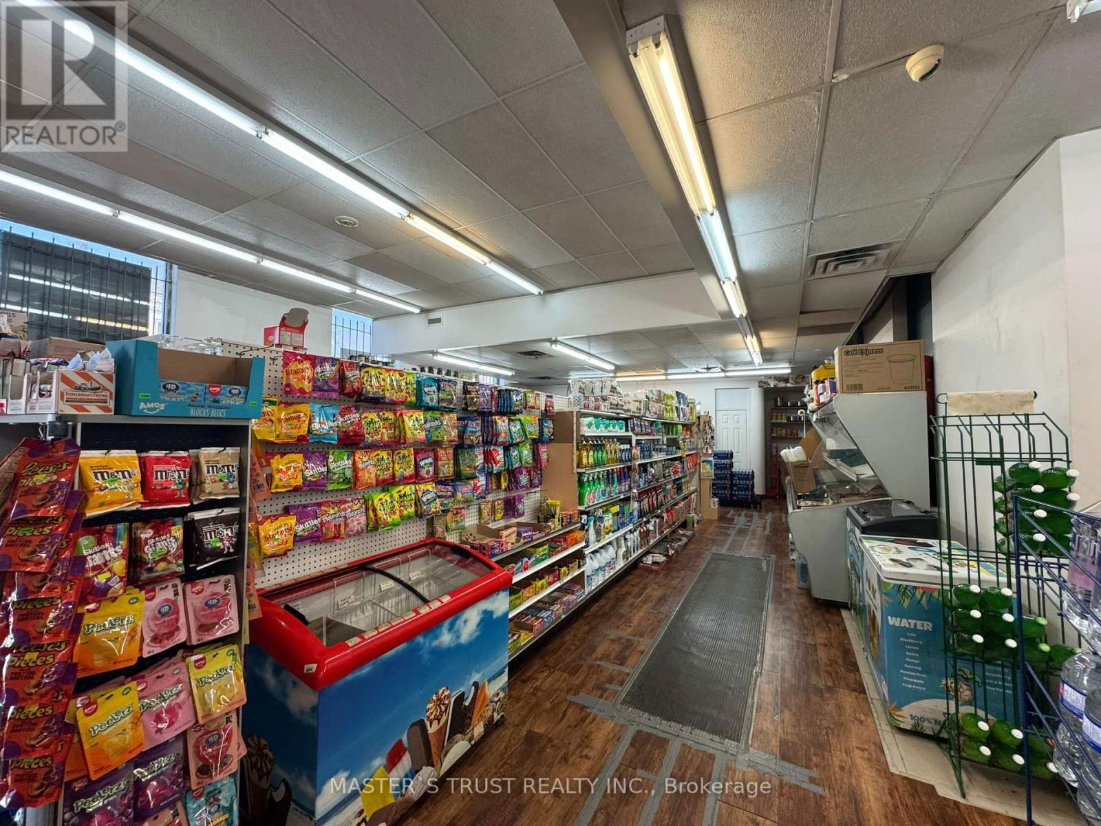 419 ROGERS ROAD Image 7
