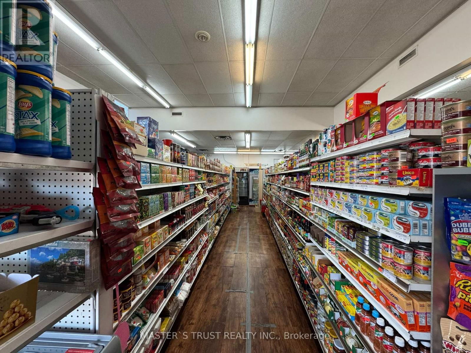 419 ROGERS ROAD Image 8