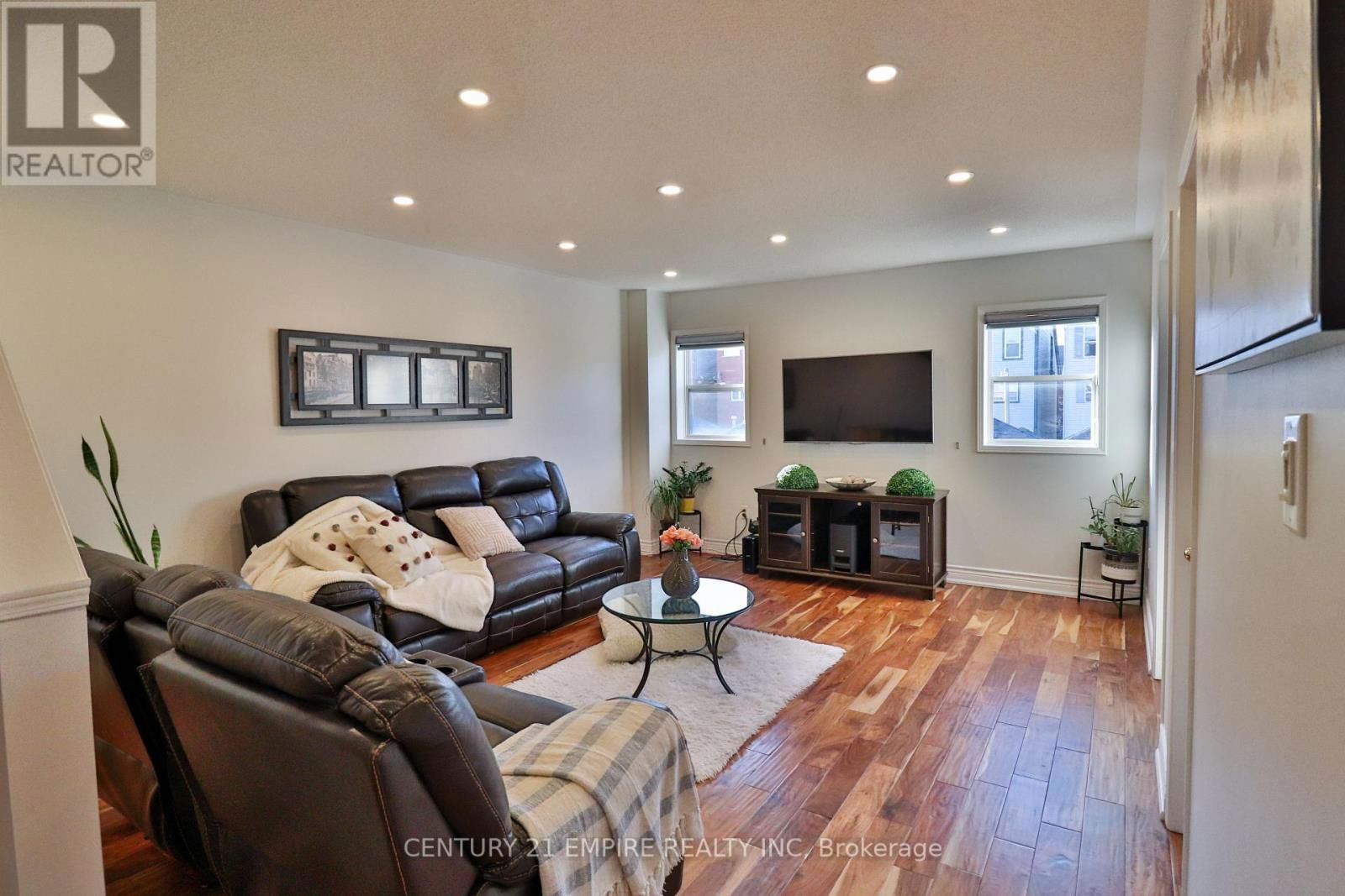 263 GATWICK DRIVE Image 22