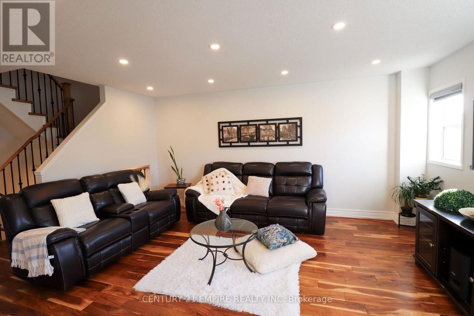 263 GATWICK DRIVE Image 23