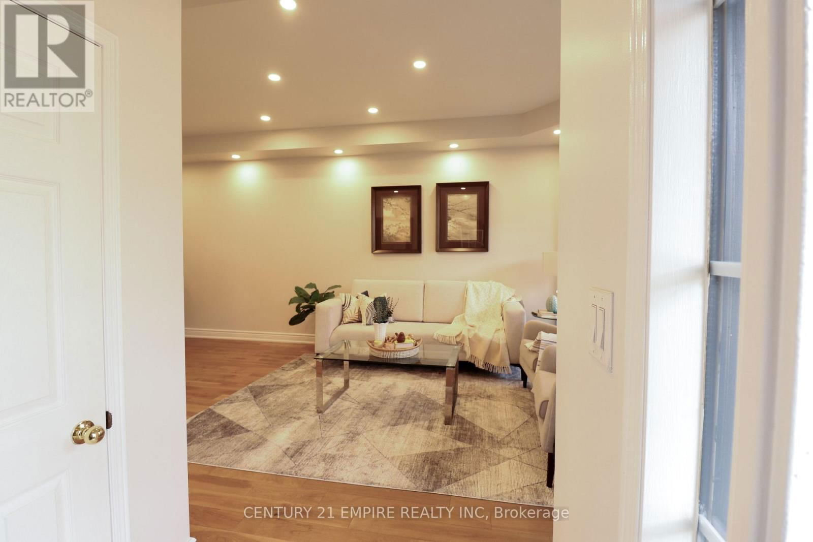 263 GATWICK DRIVE Image 3