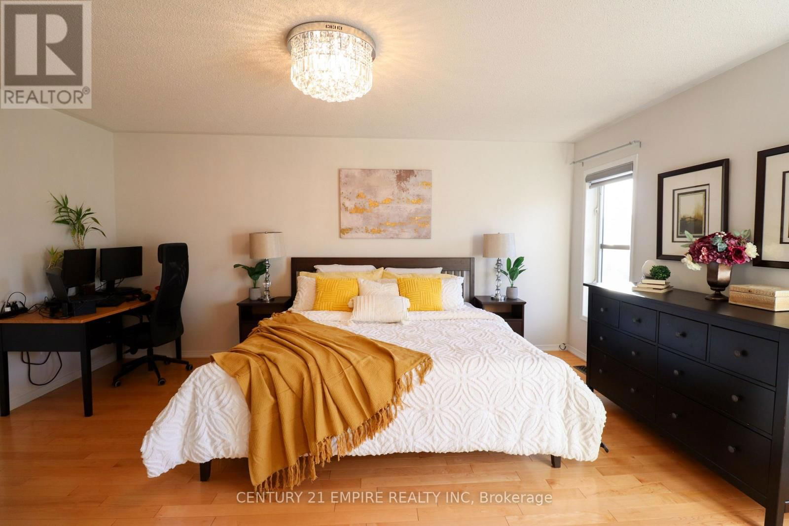 263 GATWICK DRIVE Image 35