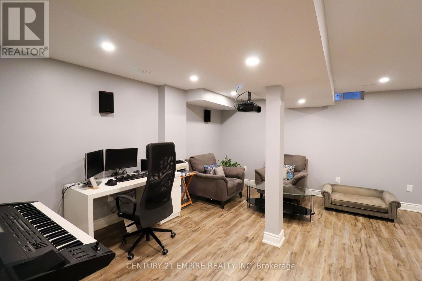 263 GATWICK DRIVE Image 40