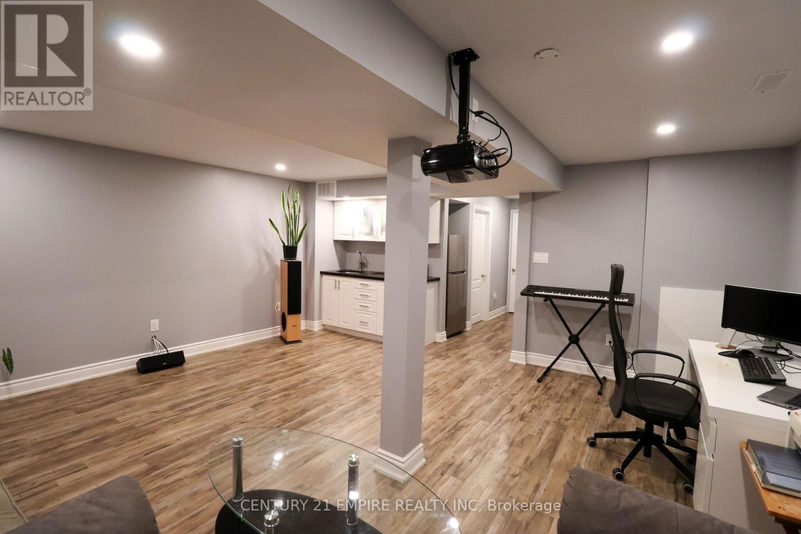 263 GATWICK DRIVE Image 41