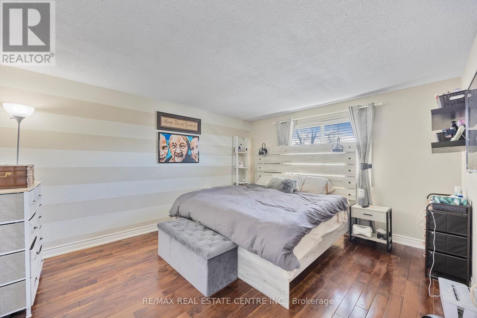 75 MANOR CRESCENT Image 13