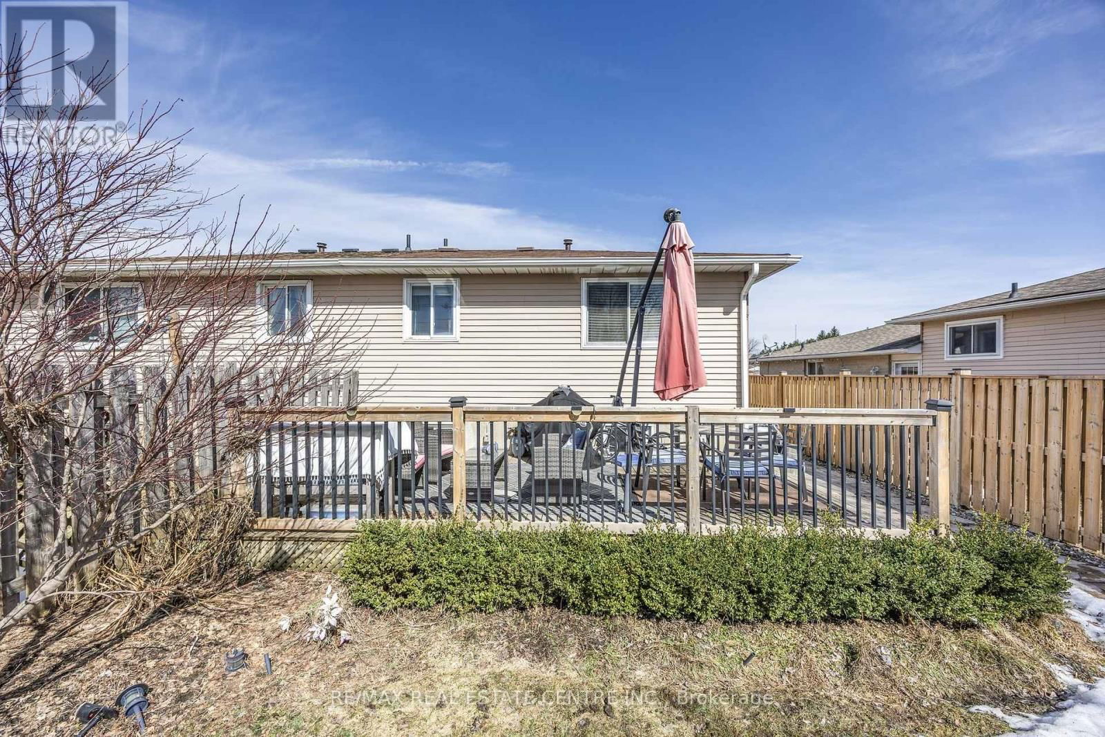 75 MANOR CRESCENT Image 28